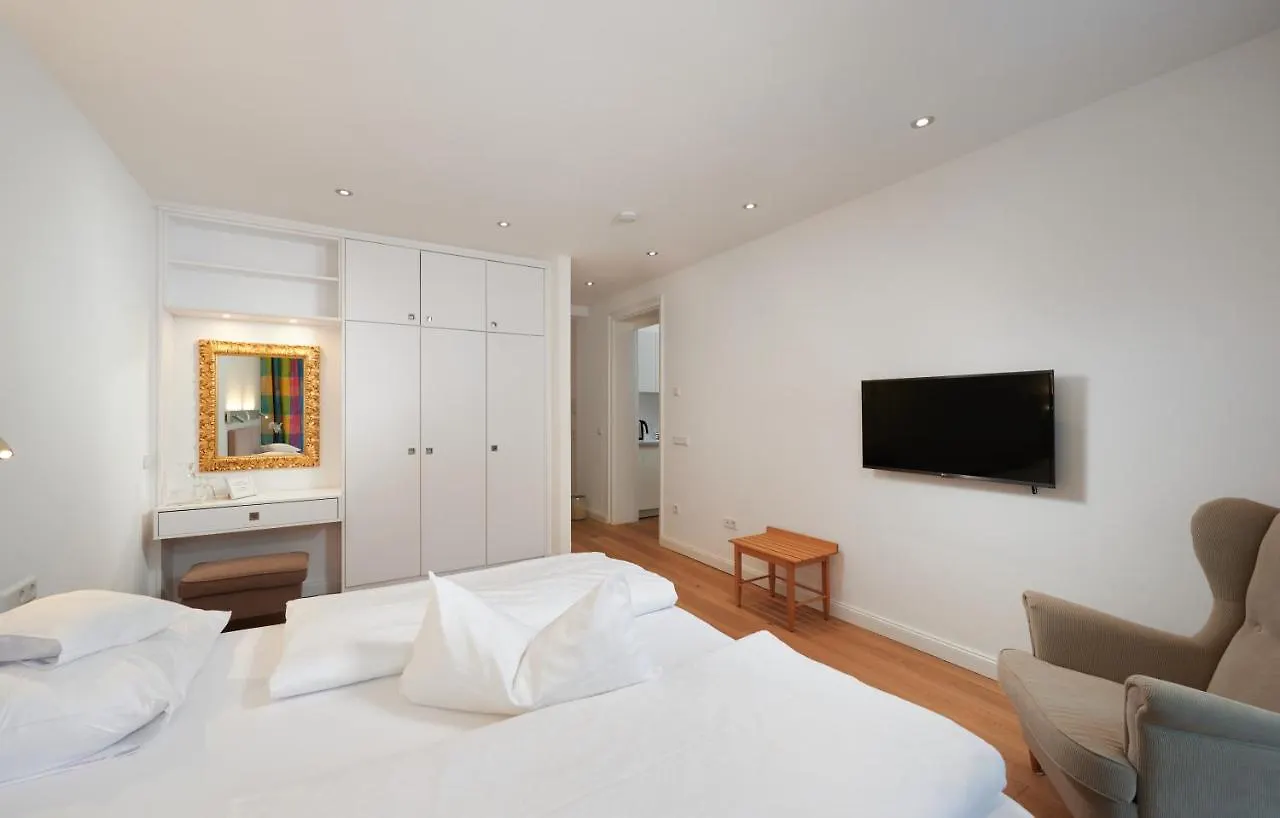 35Qm Deluxe Apartment Suites Im Stil Design Hotel Vosteen Naehe Der Kaiserburg Nürnberg